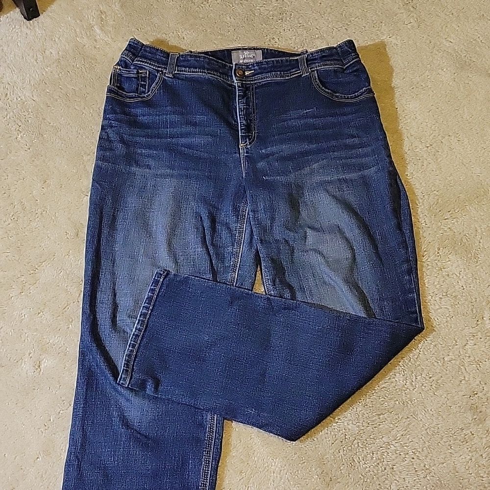 Chico’s The So Slimming Girlfriend Ankle Jeans 2.5 Short